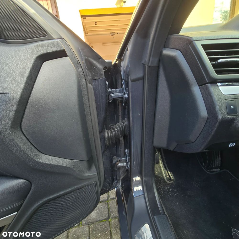 Mercedes-Benz Klasa E 350 CDI BlueEff - 14