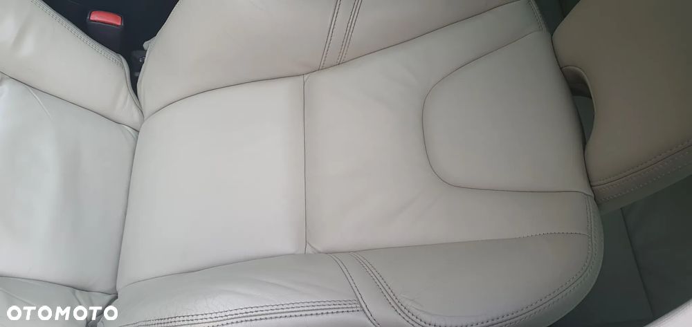 Volvo V60 D2 Summum - 34