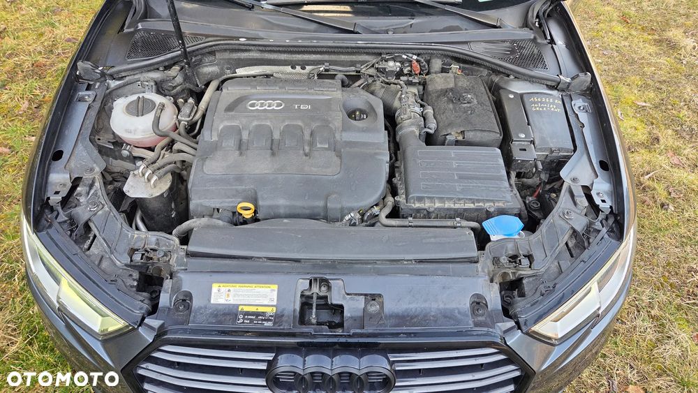 Audi A3 Sportback 1.6 TDI (clean diesel) S line Sportpaket - 29