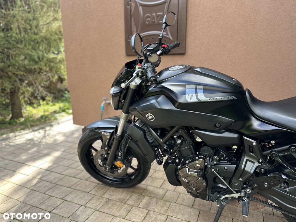 Yamaha MT - 37