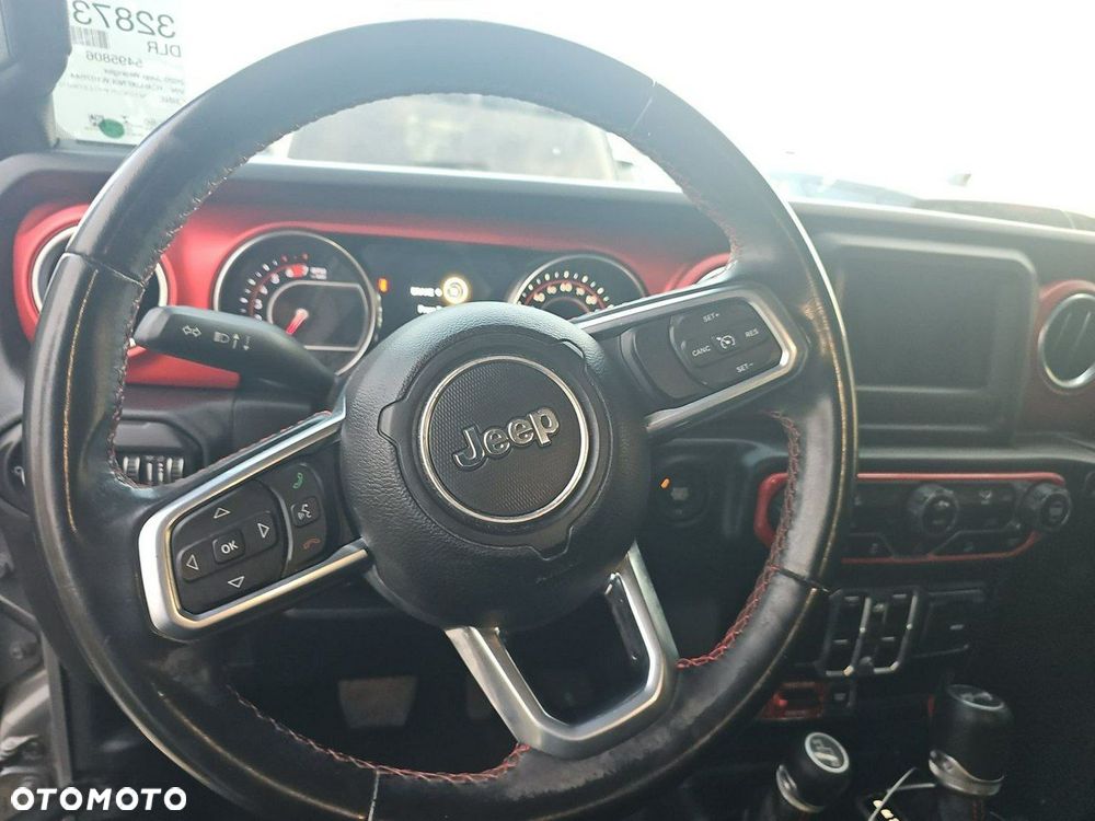 Jeep Wrangler - 12