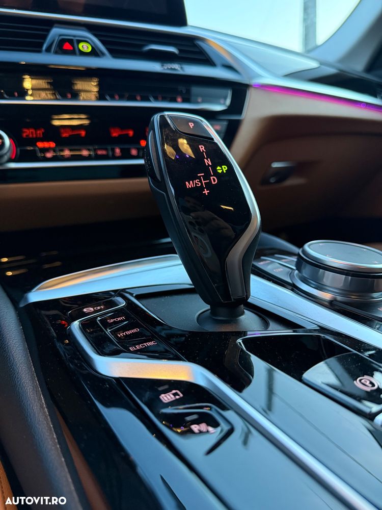 BMW 5 Series 2021 — imagine 8