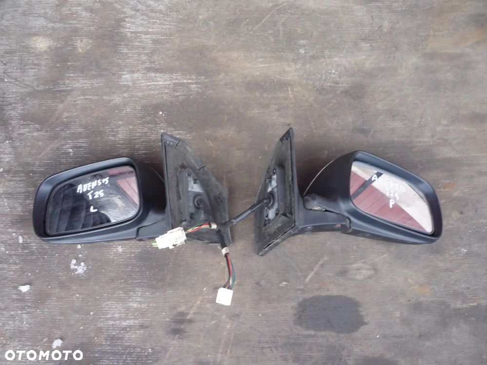 TOYOTA AVENSIS T25 LUSTERKO LEWE LUB PRAWE - 1