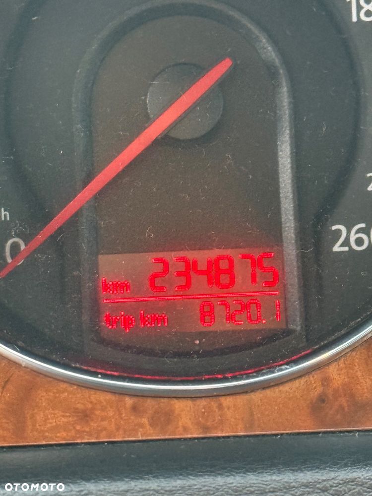 Volkswagen Passat Variant 2.0 TDI DPF Highline - 10