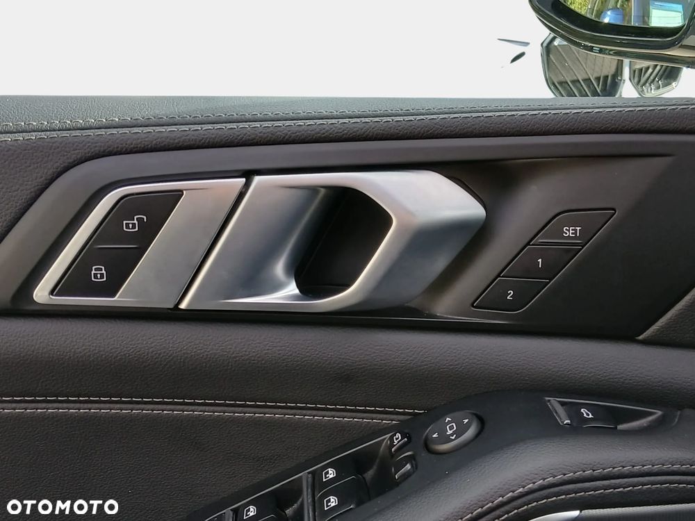 BMW X5 xDrive25d - 28