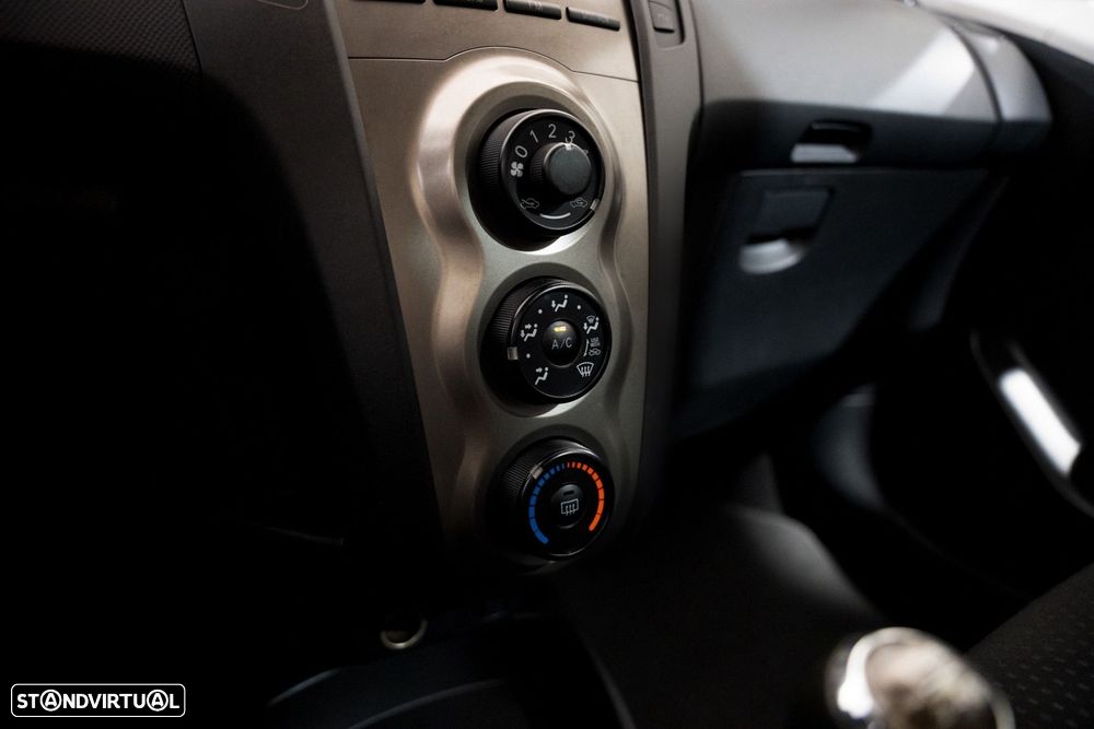 Toyota Yaris 1.0 VVT-i Sol+AC - 6
