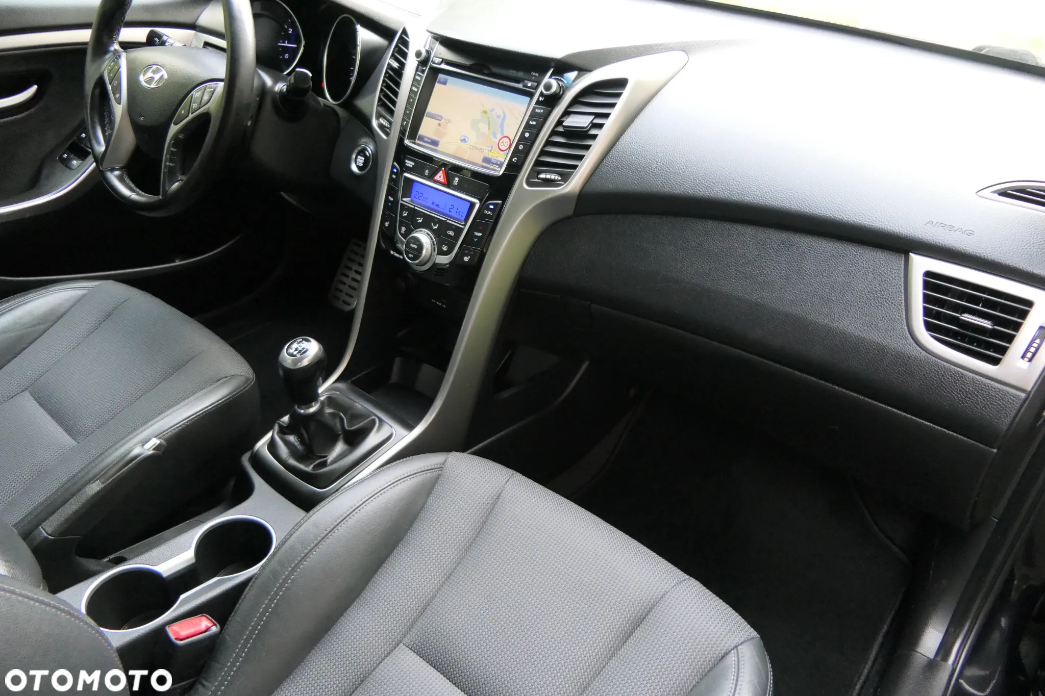 Hyundai i30 blue Kombi 1.6 GDi Style - 20