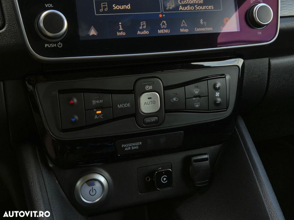 Nissan LEAF 40 kWh N-Connecta - 30