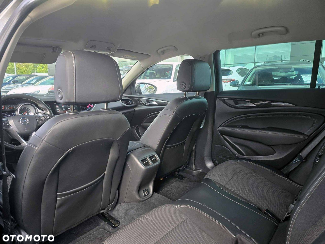 Opel Insignia - 18