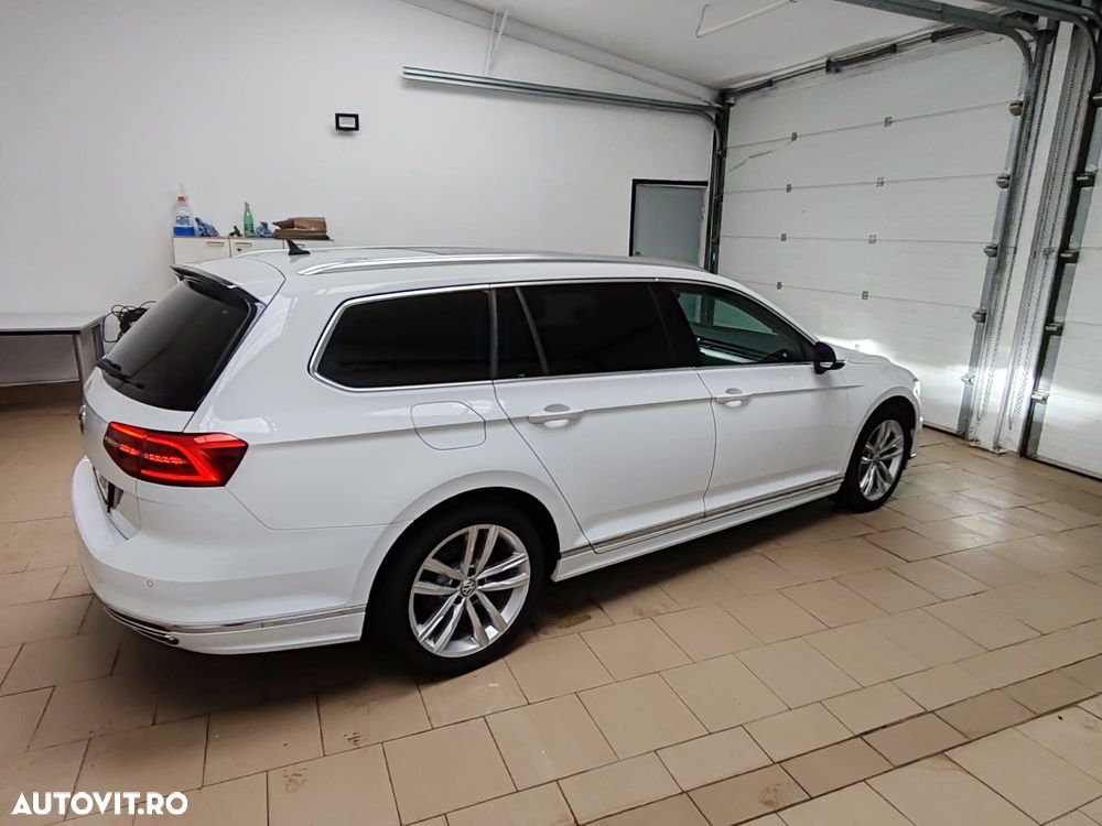 Volkswagen Passat 2.0 TDI (BlueMotion Technology) Highline - 24