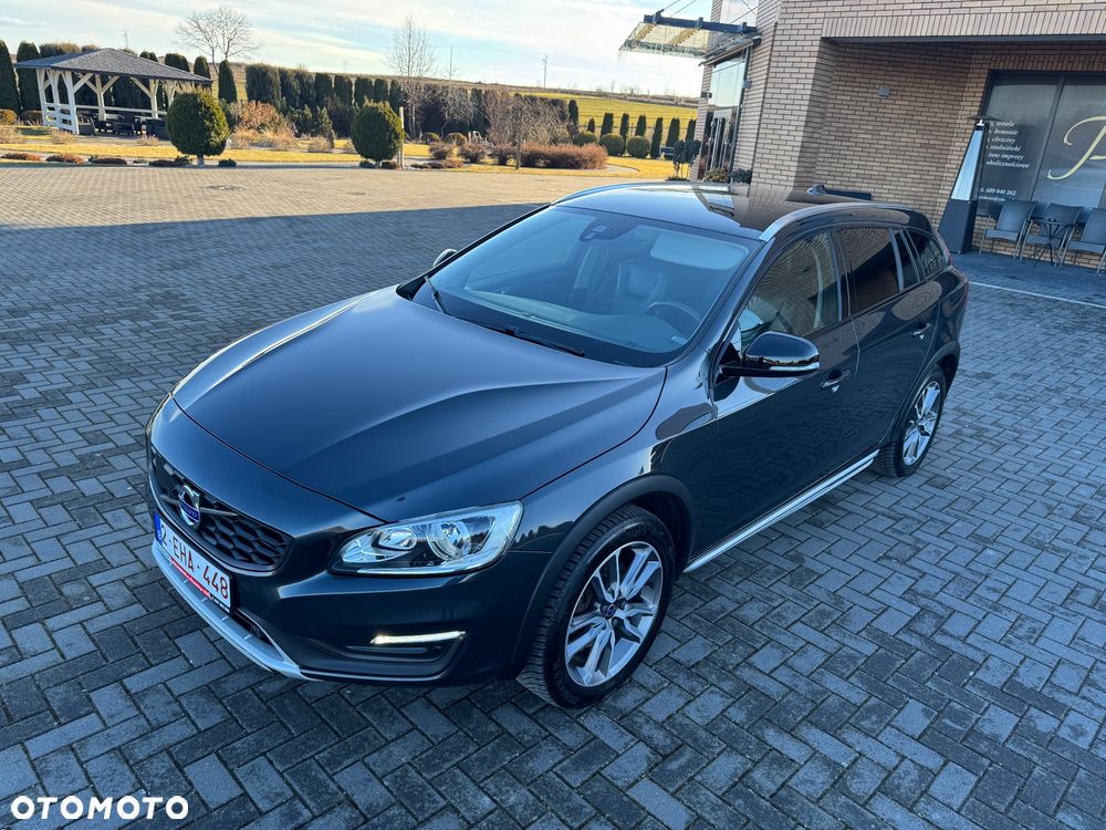 Volvo V60 Cross Country D3 Momentum - 9