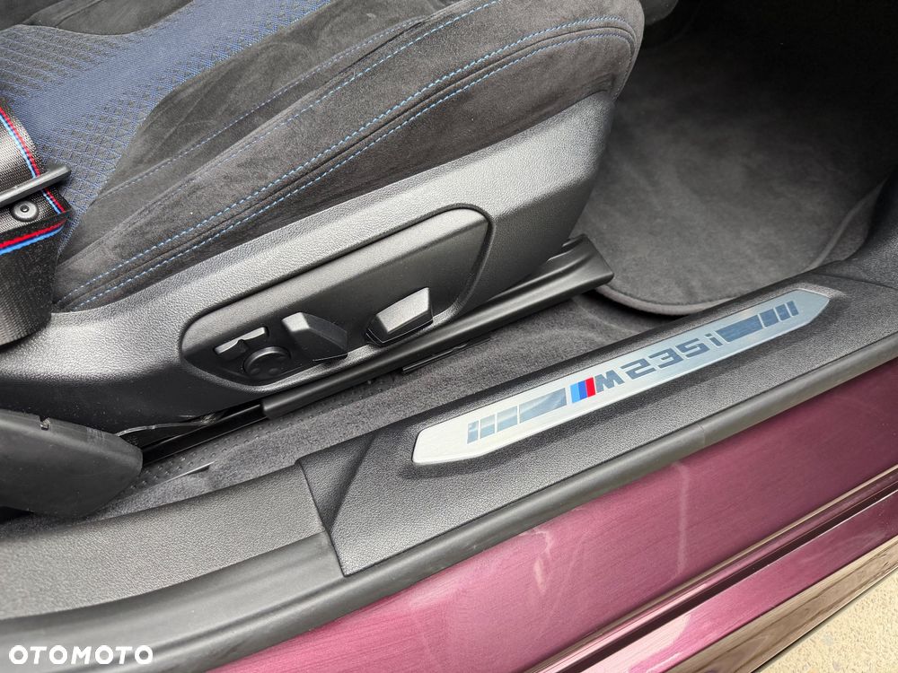 BMW Seria 2 M235i xDrive ColorVision Edition - 24