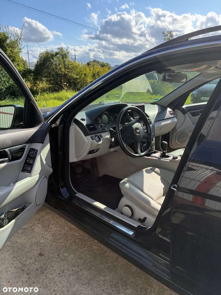 Mercedes-Benz Klasa C 200 CDI DPF BlueEFFICIENCY - 13