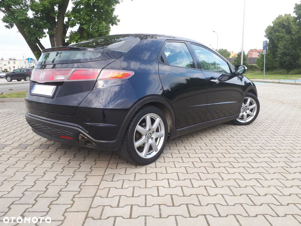 Honda Civic 1.8 Executive - 11