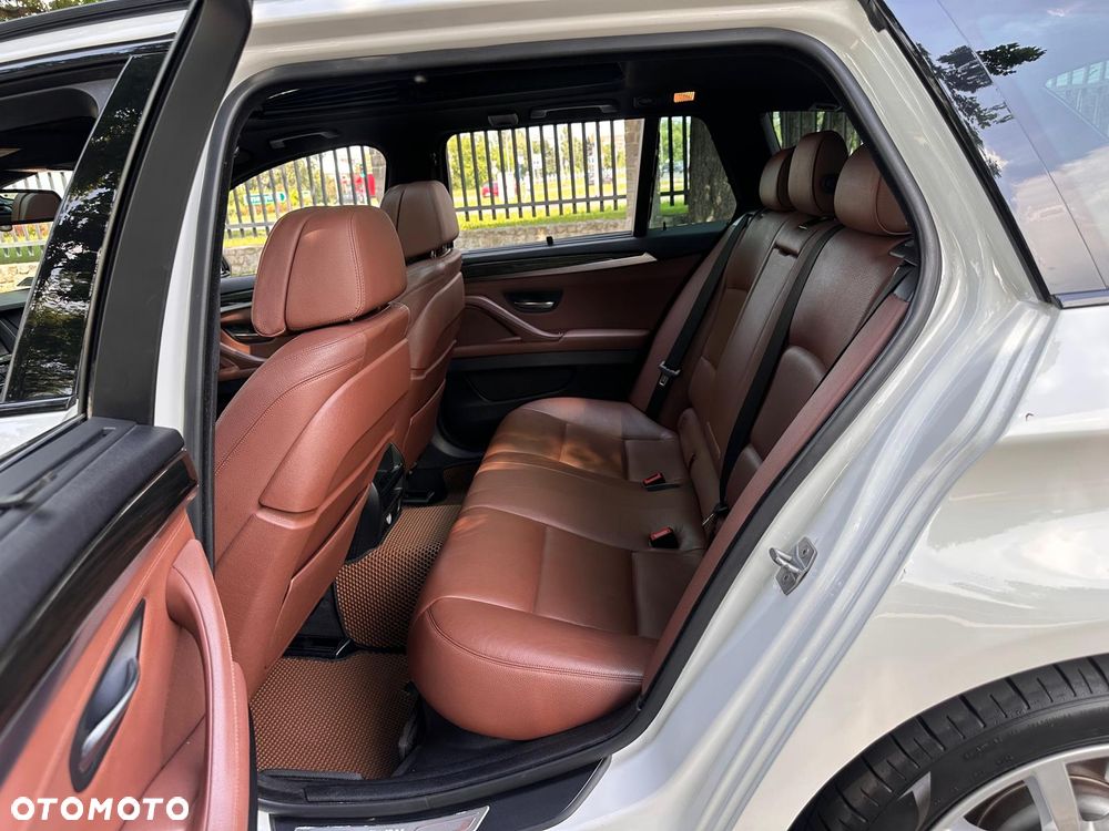 BMW Seria 5 535d - 27