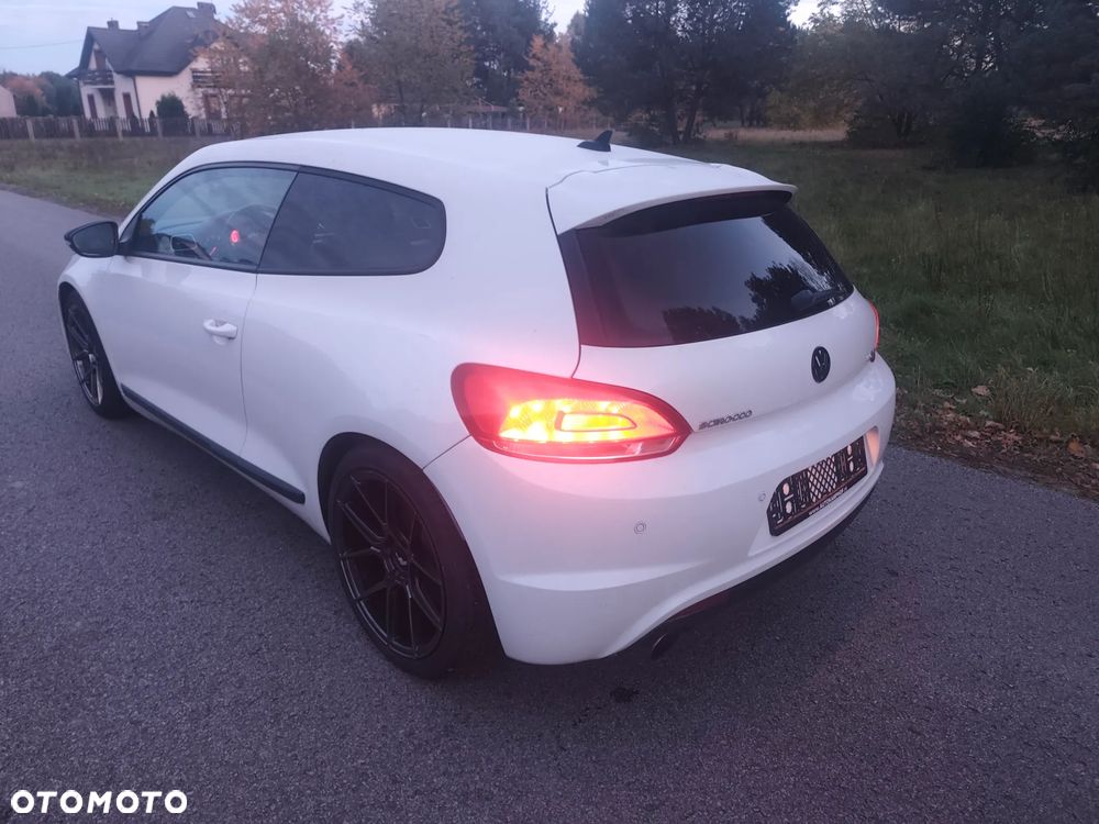 Volkswagen Scirocco 2.0 TSI - 11