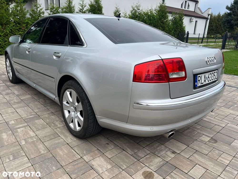 Audi A8 4.2 Quattro - 7