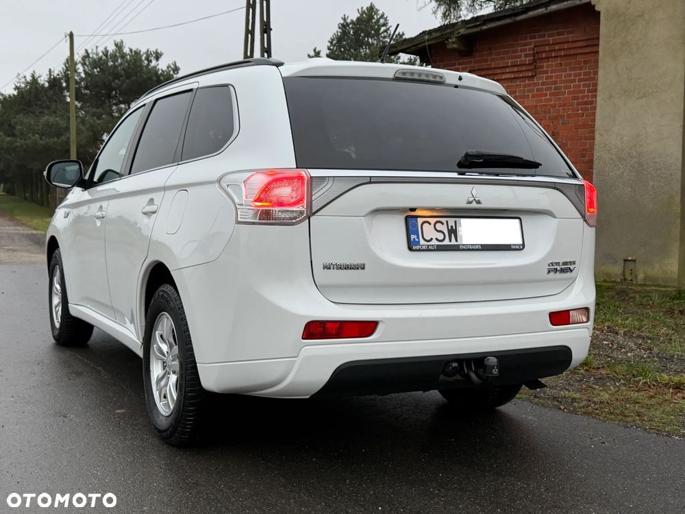 Mitsubishi Outlander 2.0 4WD - 3