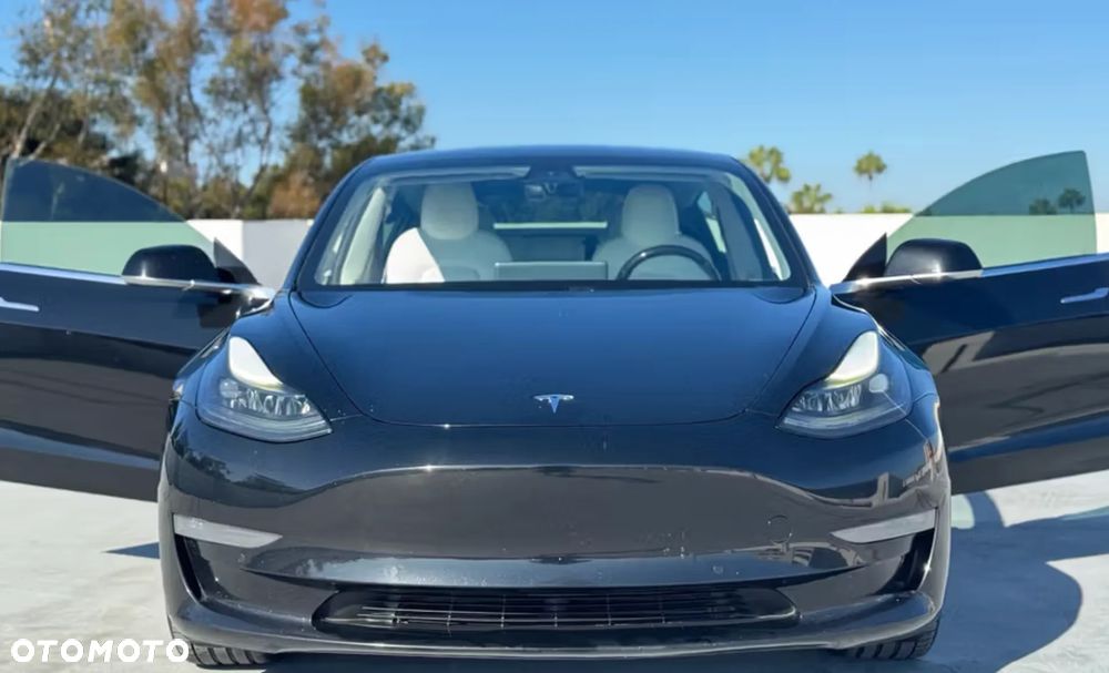 Tesla Model 3 Langstreckenbatterie Allradantrieb Dual Motor Performance - 3