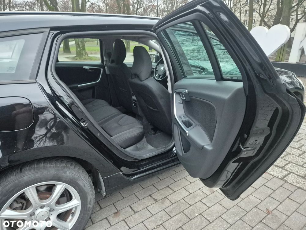 Volvo V60 DRIVe - 16