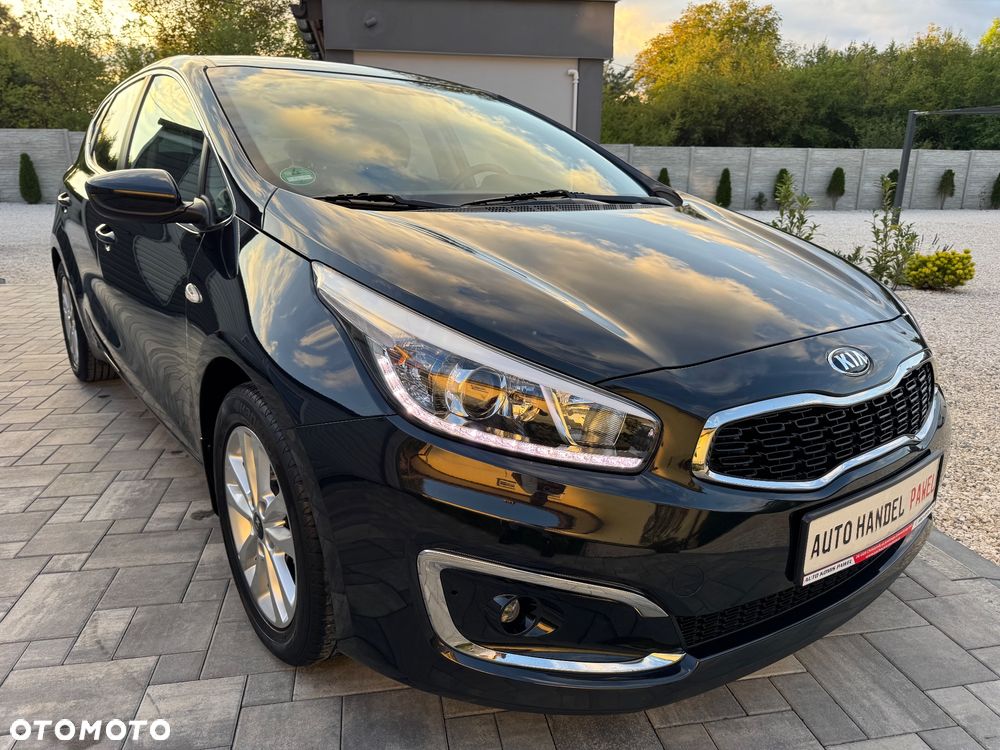 Kia Ceed 1.4 CVVT Dream-Team Edition - 20