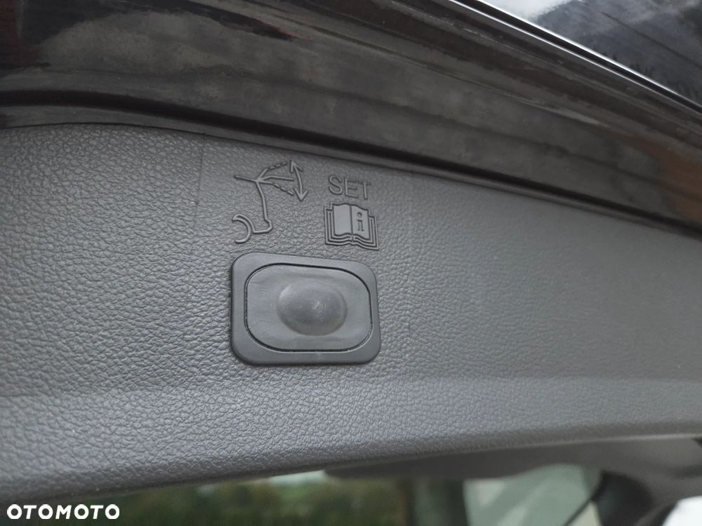 Ford Kuga 1.5 EcoBoost FWD Titanium - 14