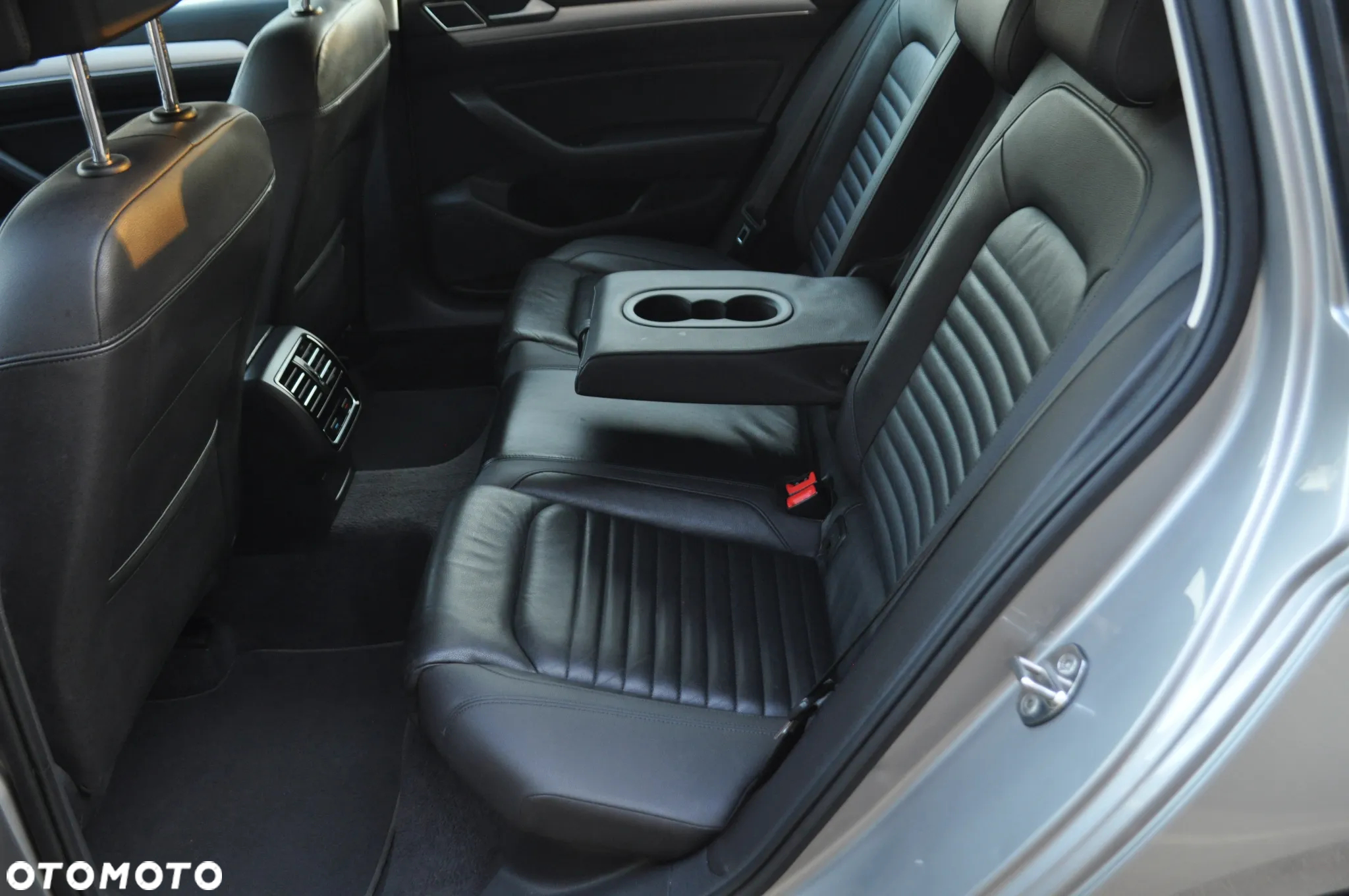 Volkswagen Passat 2.0 TDI BMT Highline DSG - 39