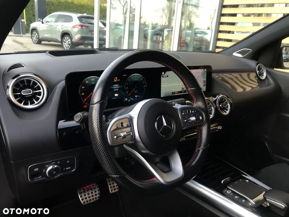 Mercedes-Benz Klasa B 250 e AMG Line 8G-DCT - 35