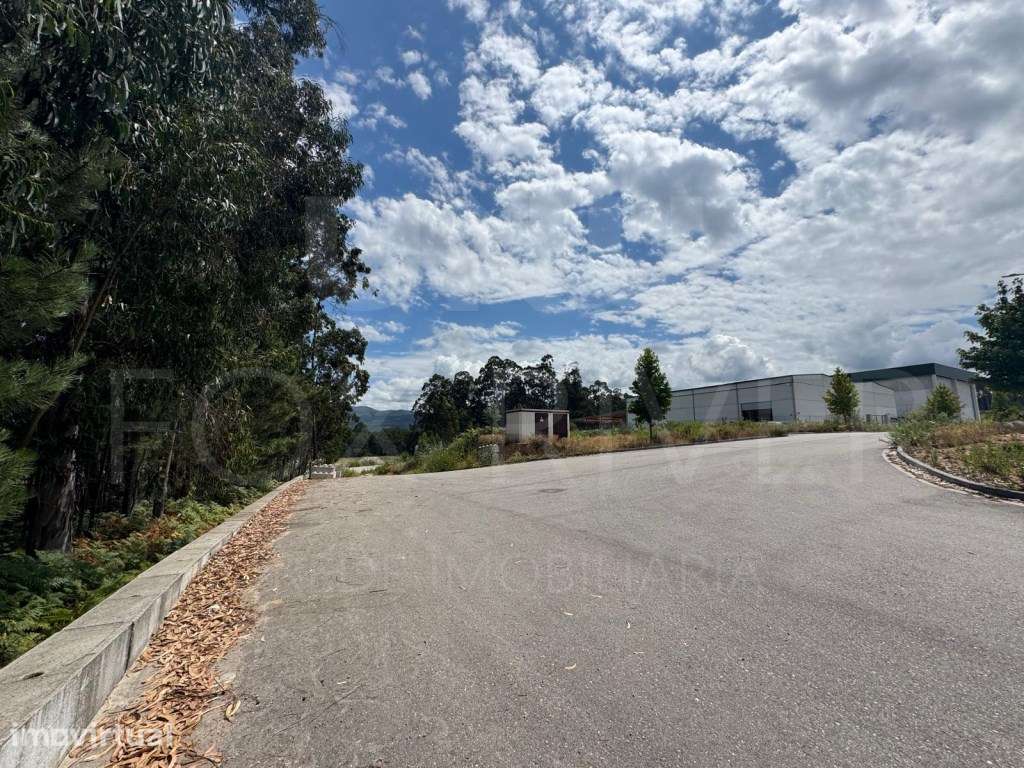 Terreno para Construção em São Pedro da Torre, Valença - Grande imagem: 3/7