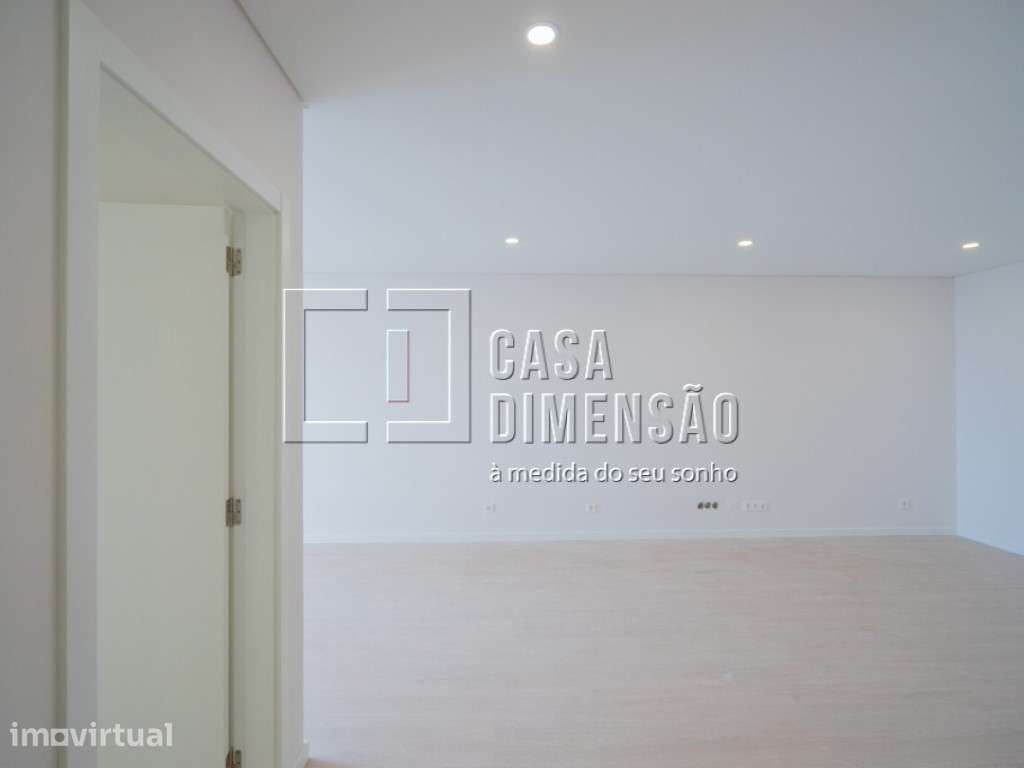Apartamento de tipologia T2 na Serra de Carnaxide, com Garagem e Va... - Grande imagem: 5/32