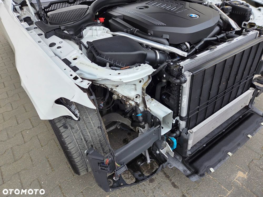 BMW Seria 5 540i xDrive M Sport Edition - 17