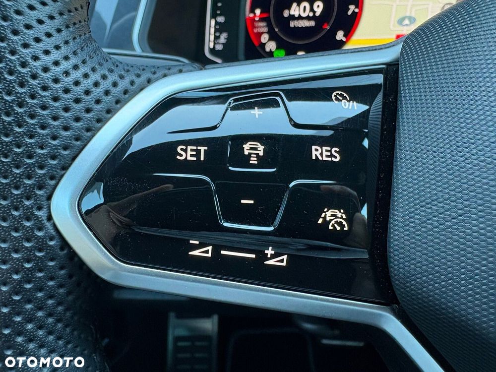 Volkswagen Tiguan - 26