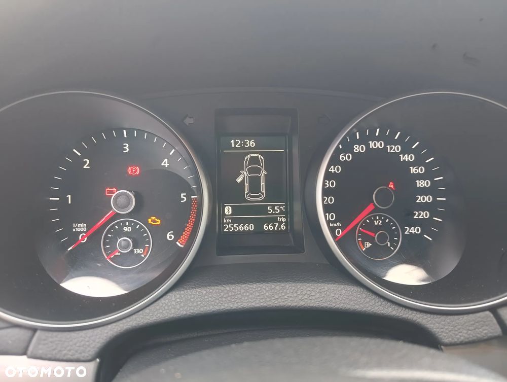 Volkswagen Golf 1.6 TDI DPF Trendline - 9