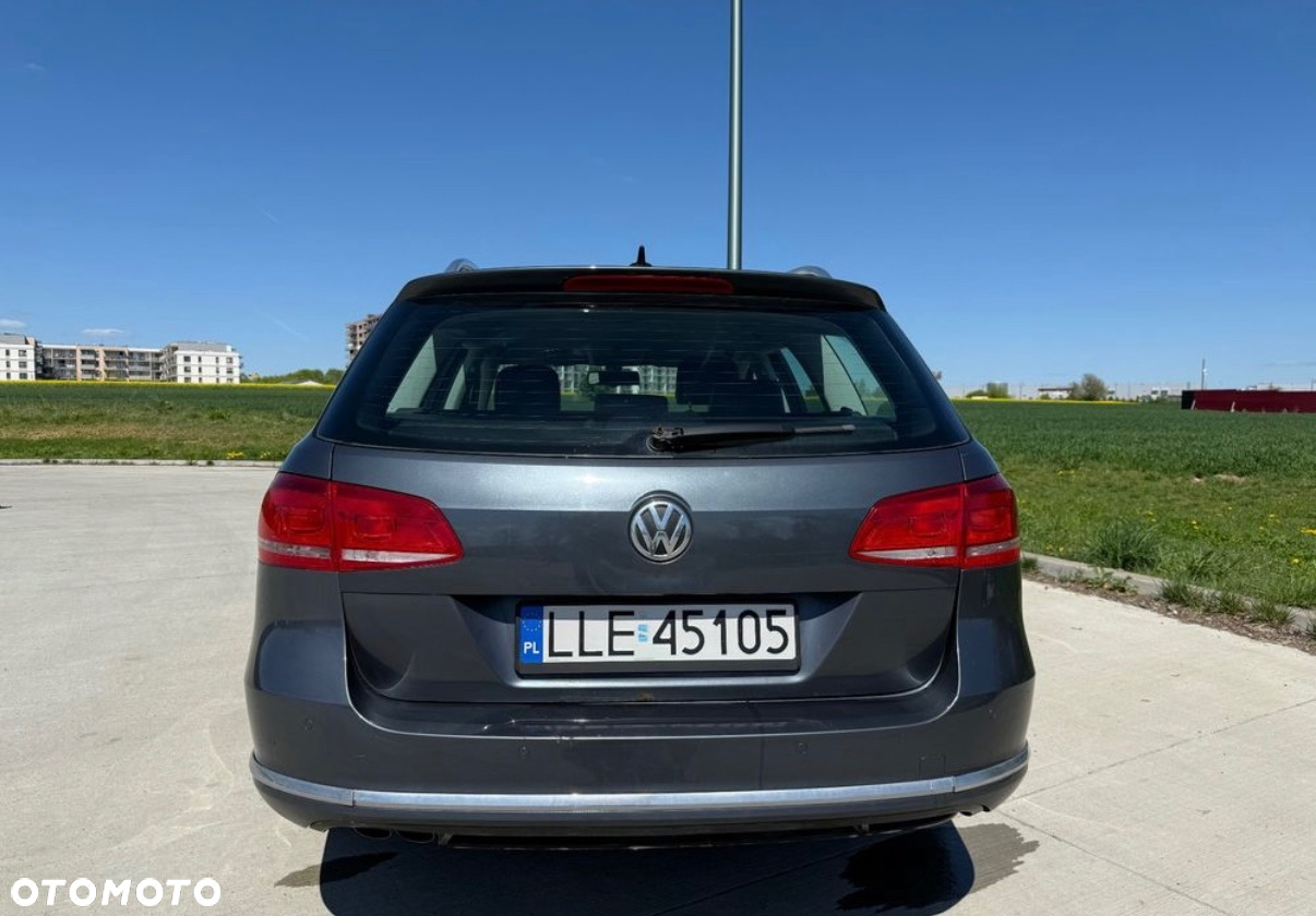 Volkswagen Passat 2.0 TDI Highline - 6