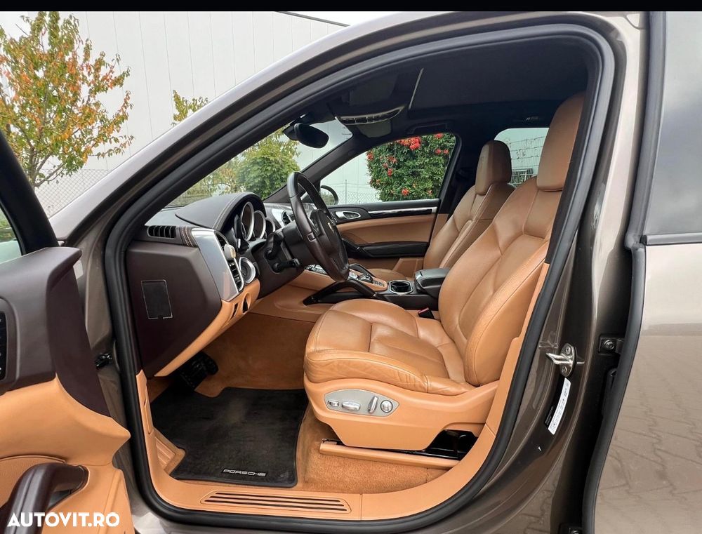 Porsche Cayenne - 7
