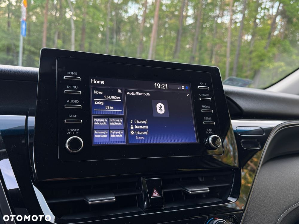 Toyota Camry 2.5 Hybrid Comfort CVT - 34