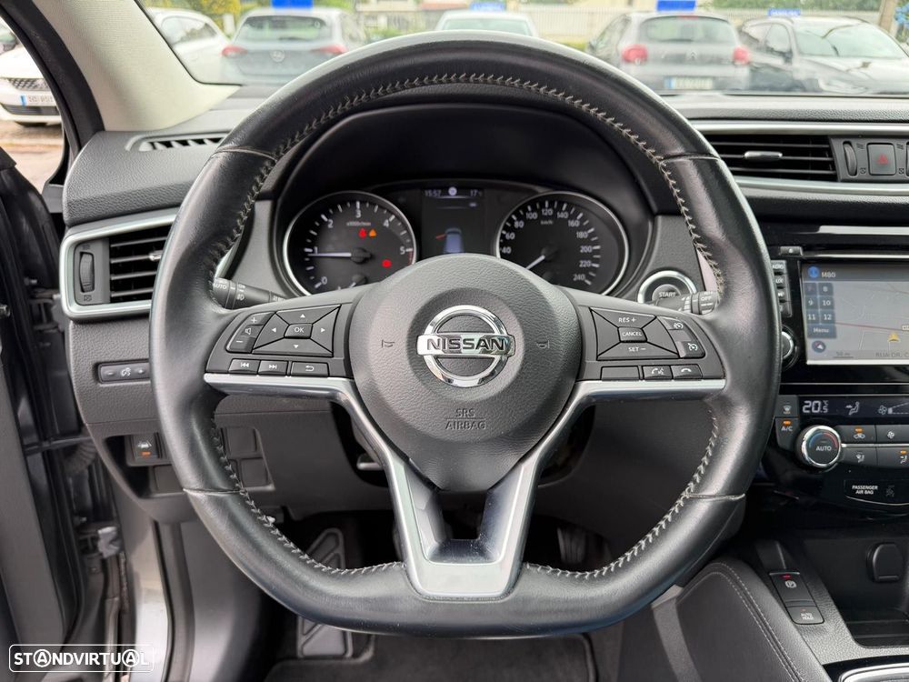 Nissan Qashqai 1.5 dCi N-Connecta J18 - 22