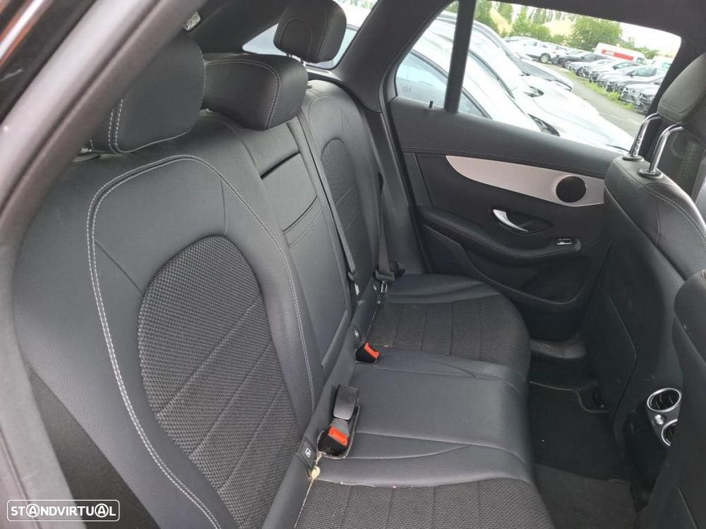 Mercedes-Benz GLC 300 de 4Matic - 6