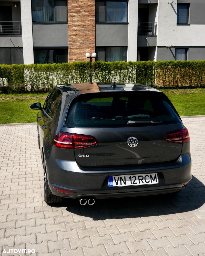 Volkswagen Golf - 4