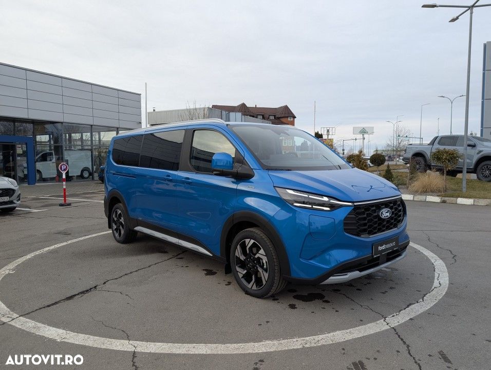 Ford Tourneo Custom - 3