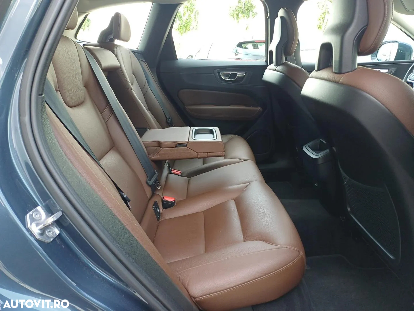 Volvo XC 60 D4 AWD Geartronic Momentum - 23
