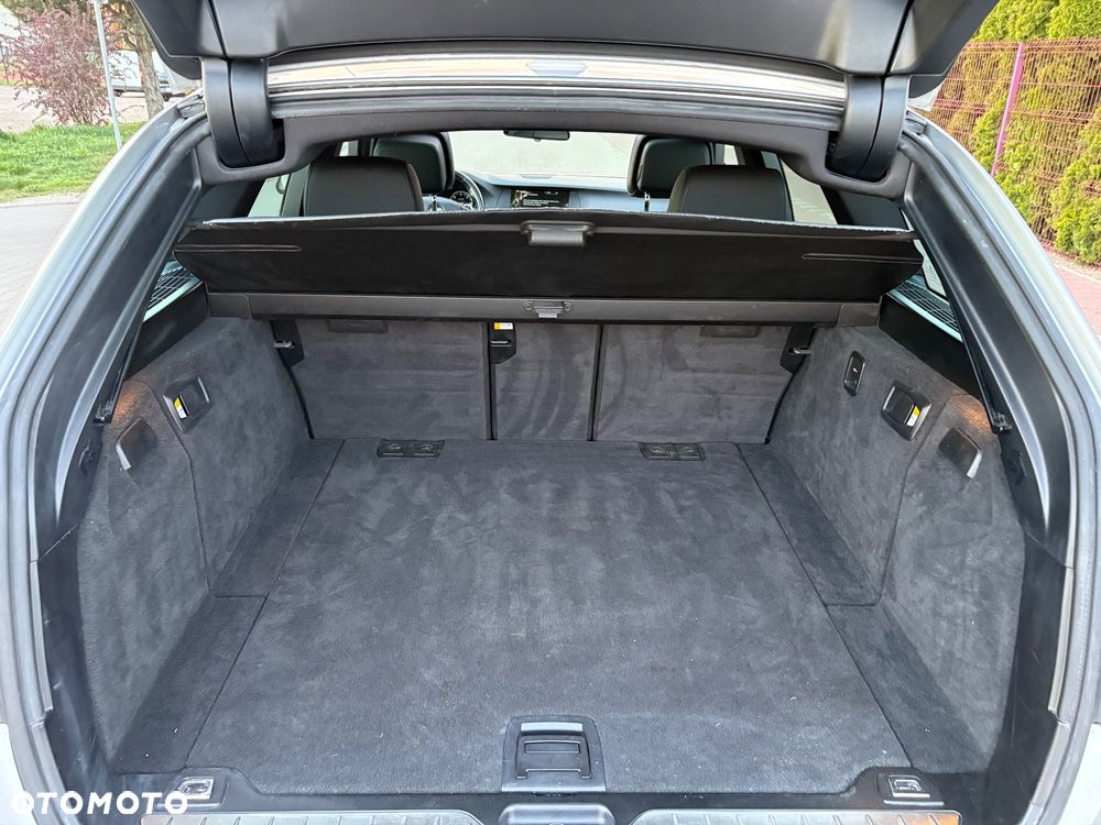 BMW Seria 5 525d Sport-Aut Modern Line - 28