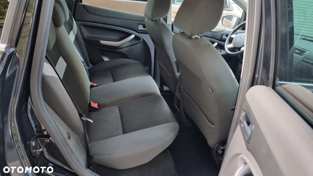 Ford Kuga 2.0 TDCi 4x4 Champions Edition - 32