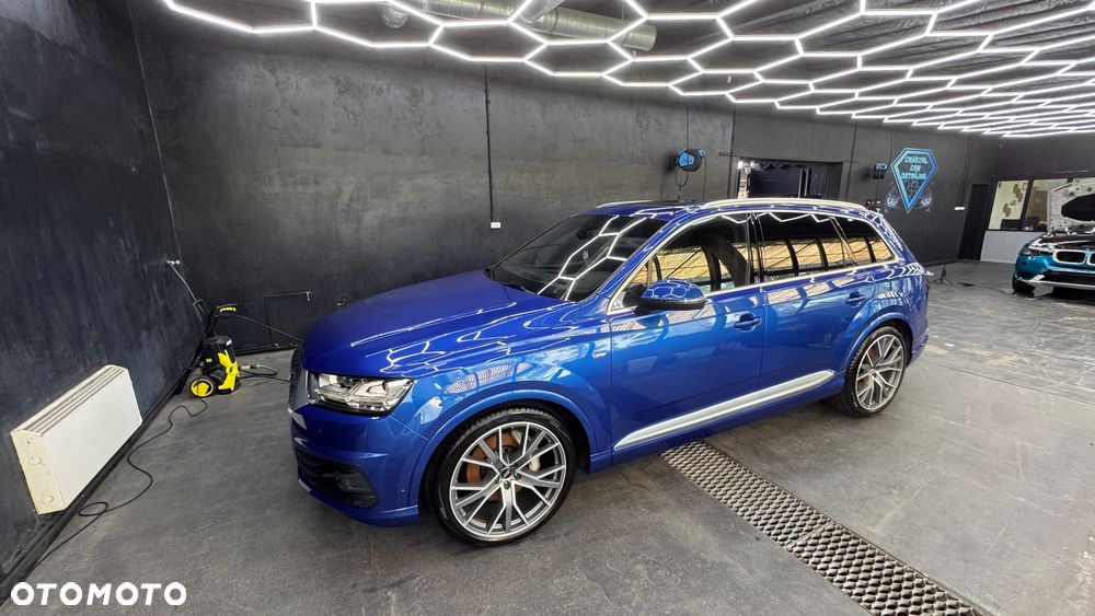Audi Q7 - 7