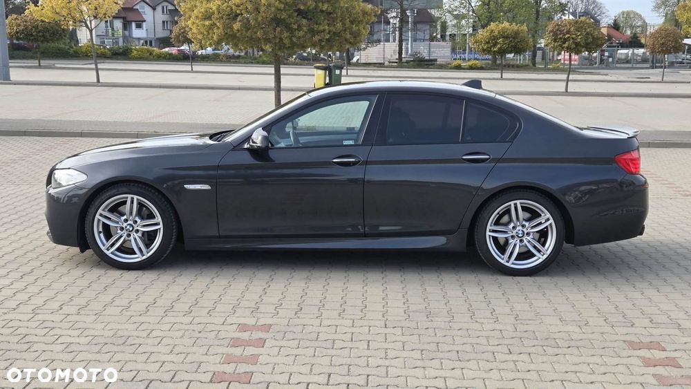 BMW Seria 5 525d - 13