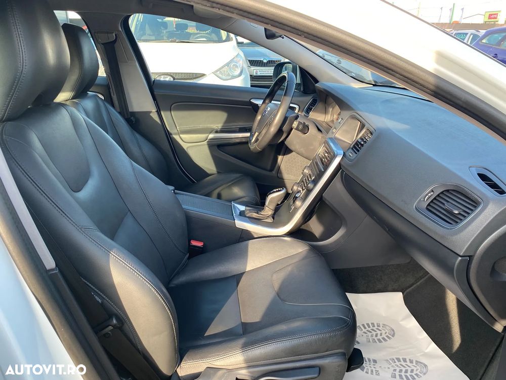 Volvo V60 D3 Kinetic - 17