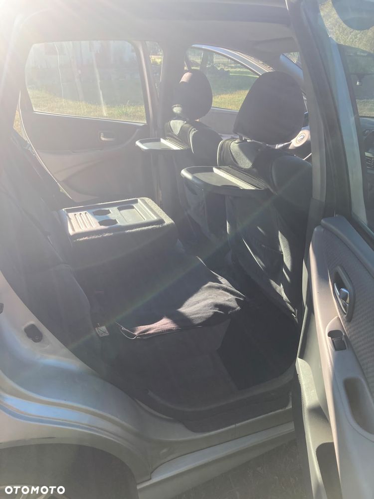 Nissan Almera - 12