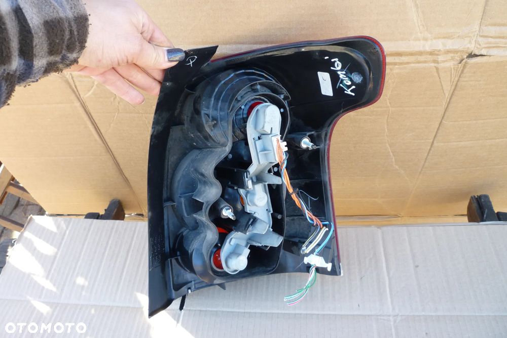 lampa lewa tył Toyota Avensis T25 lift Korello Orginał - 3
