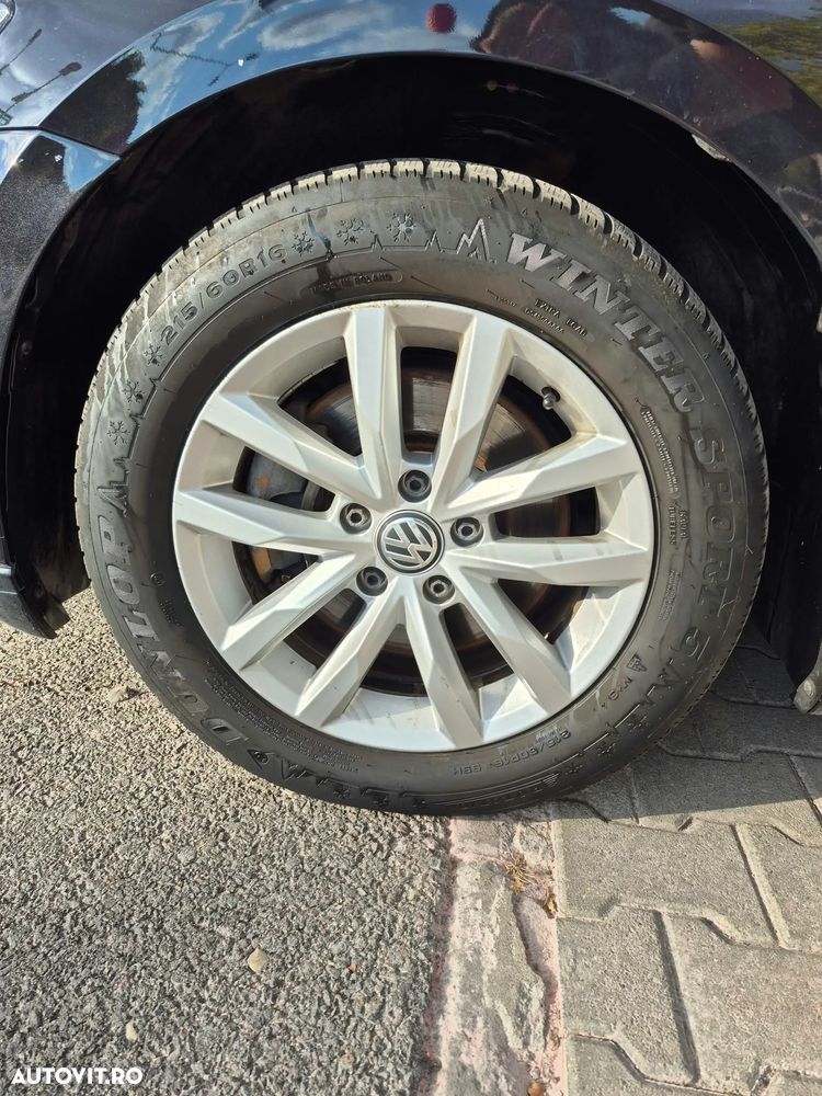 Volkswagen Passat - 11