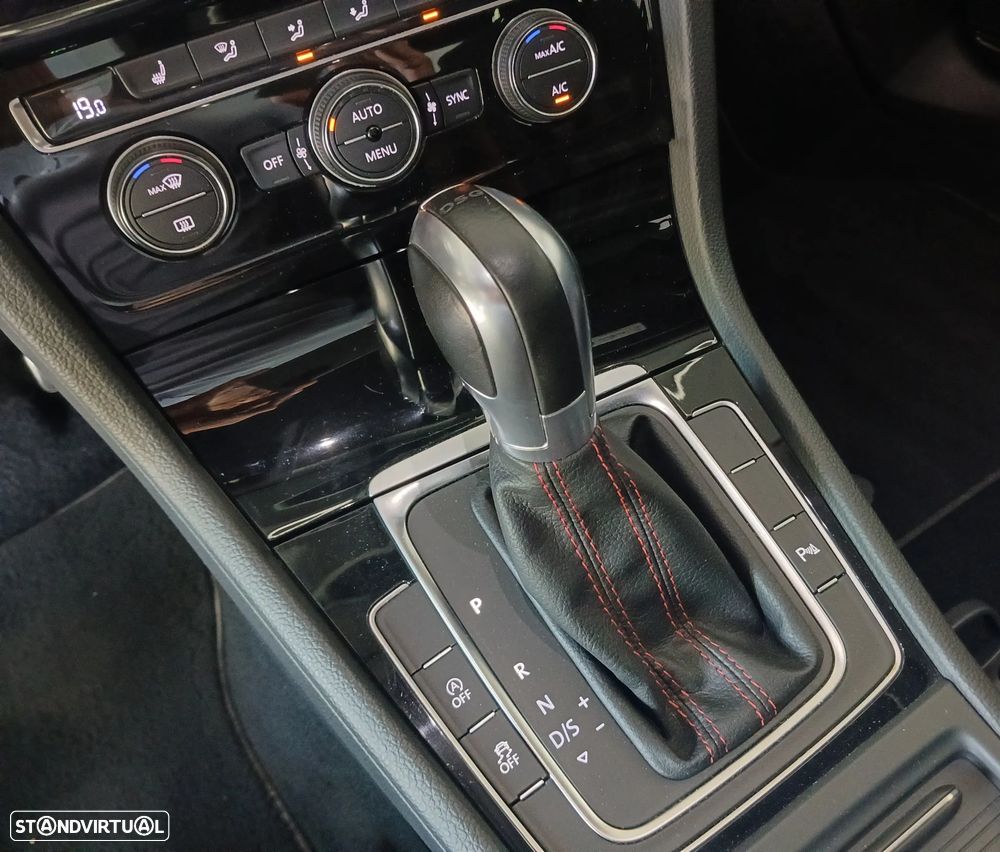 VW Golf - 12